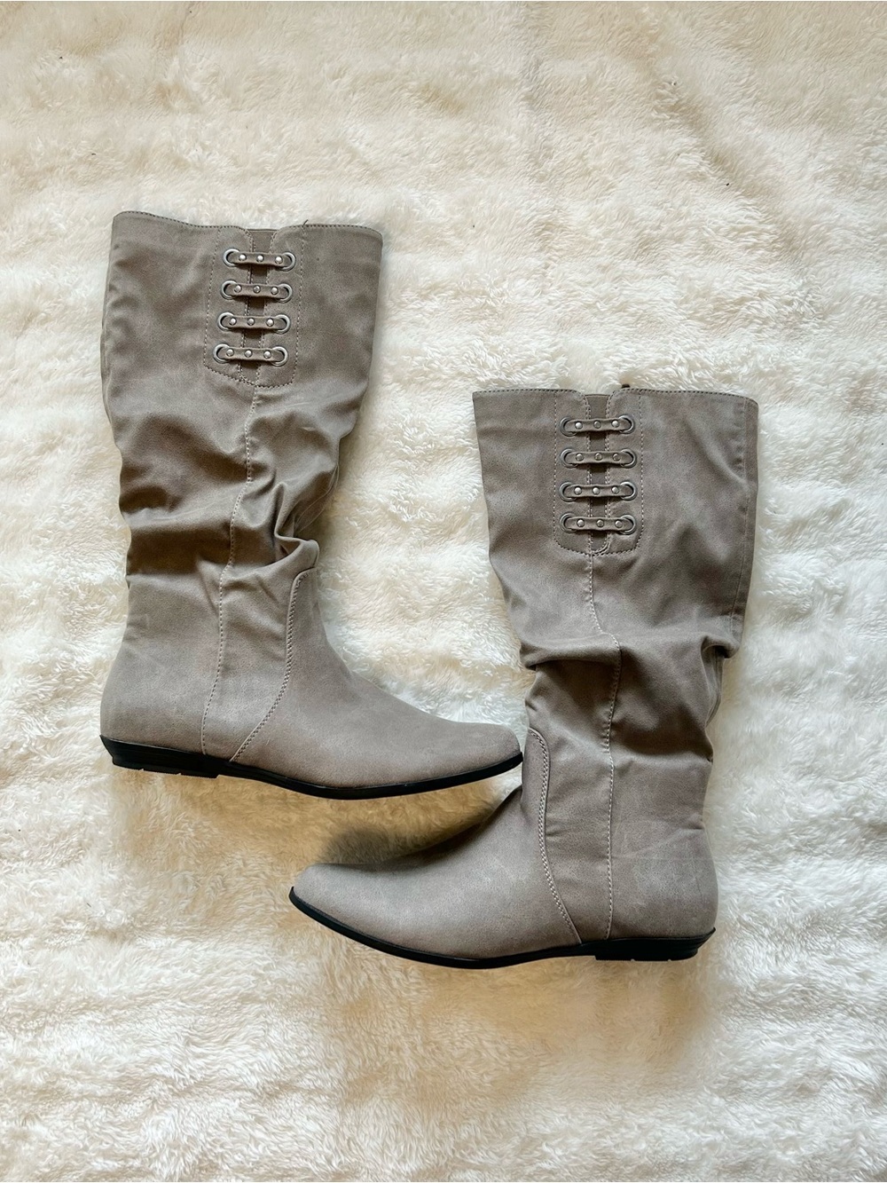 Cliffs by White Mountain Fiona Taupe Gray Boots Size 8.5